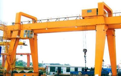 橋式起重機(jī)與門(mén)式起重機(jī)的比較與應(yīng)用